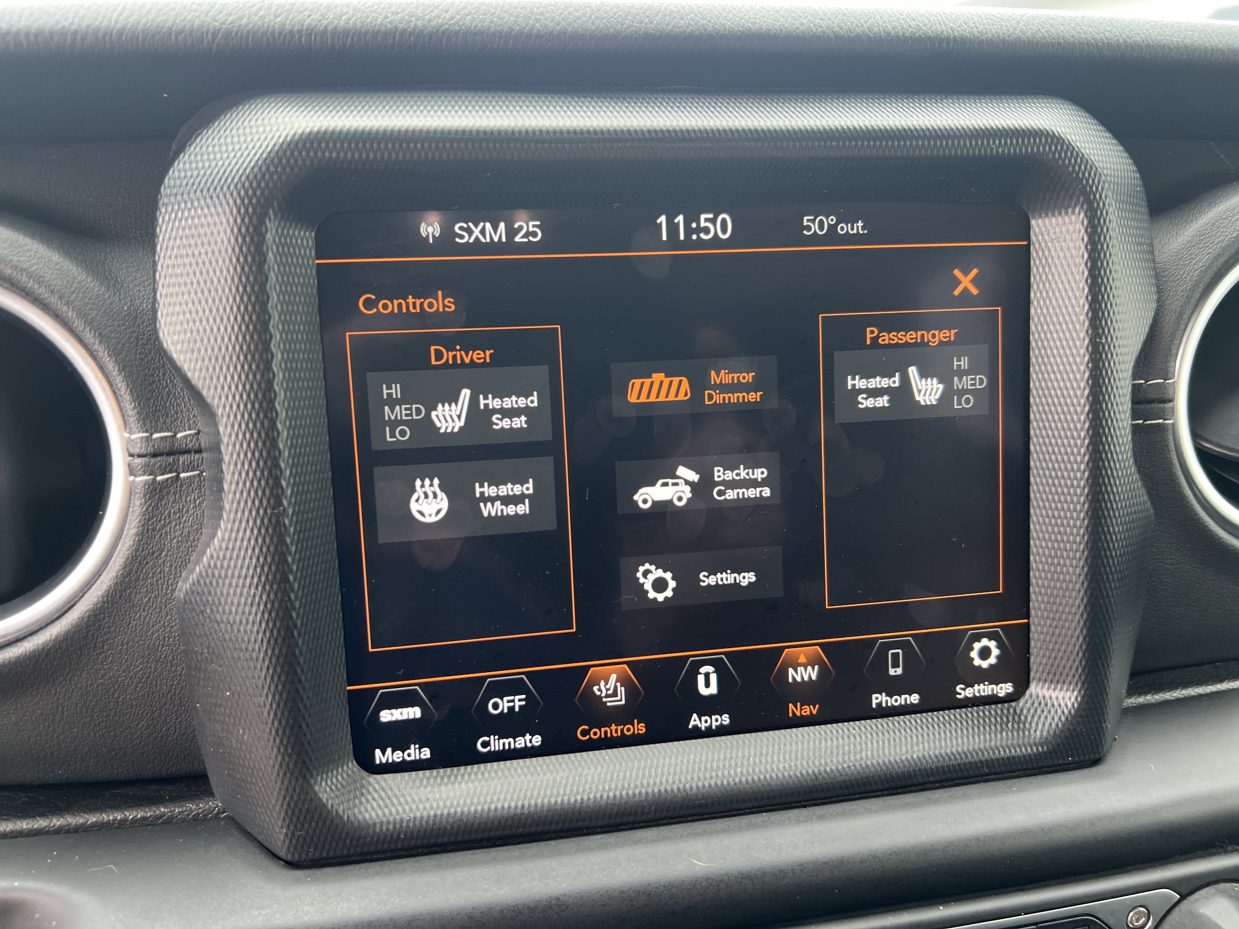 Used 2023 Jeep Wrangler Sahara w/ Cold Weather Group image 19