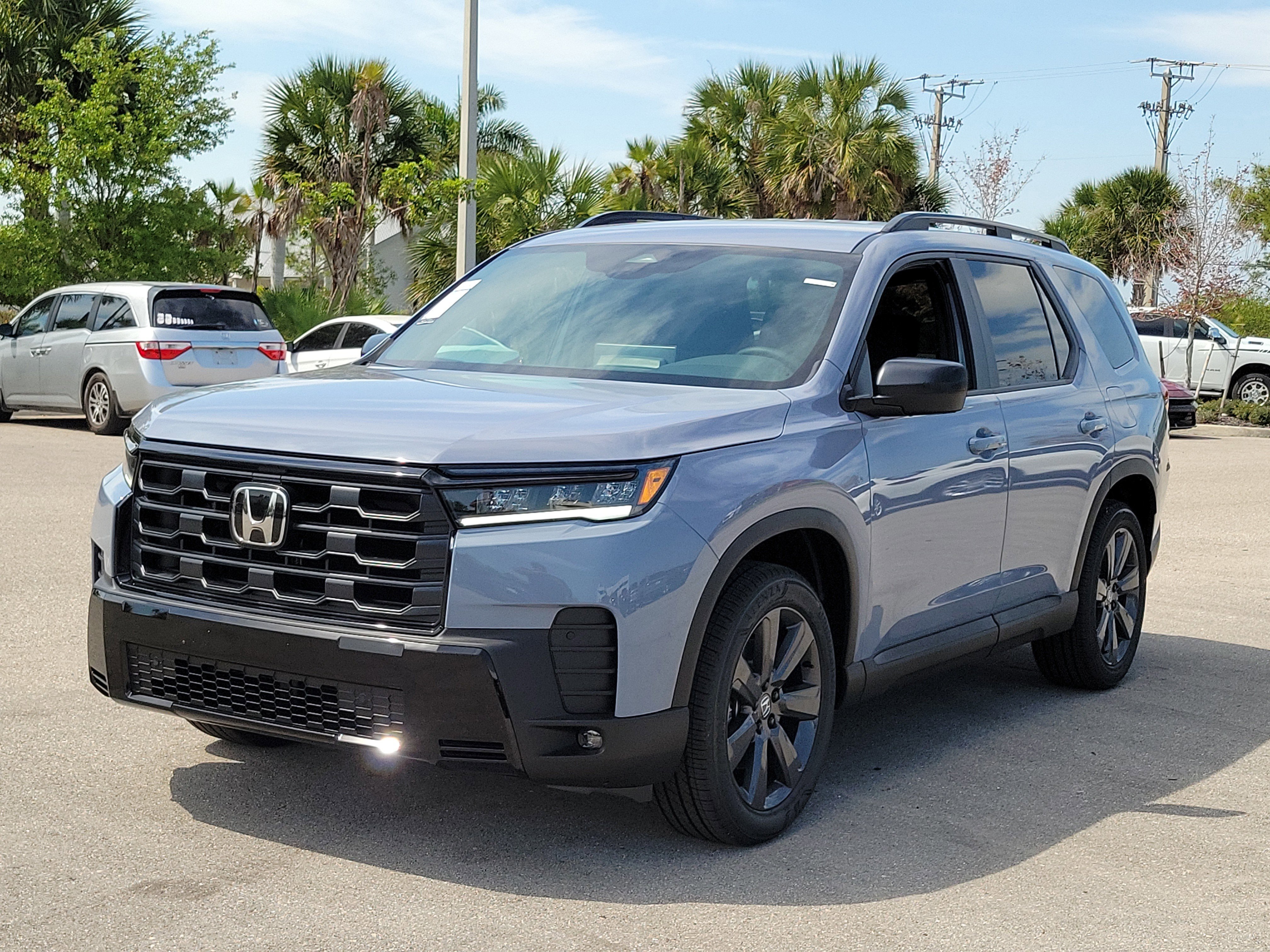 New 2026 Honda Pilot Sport image 3