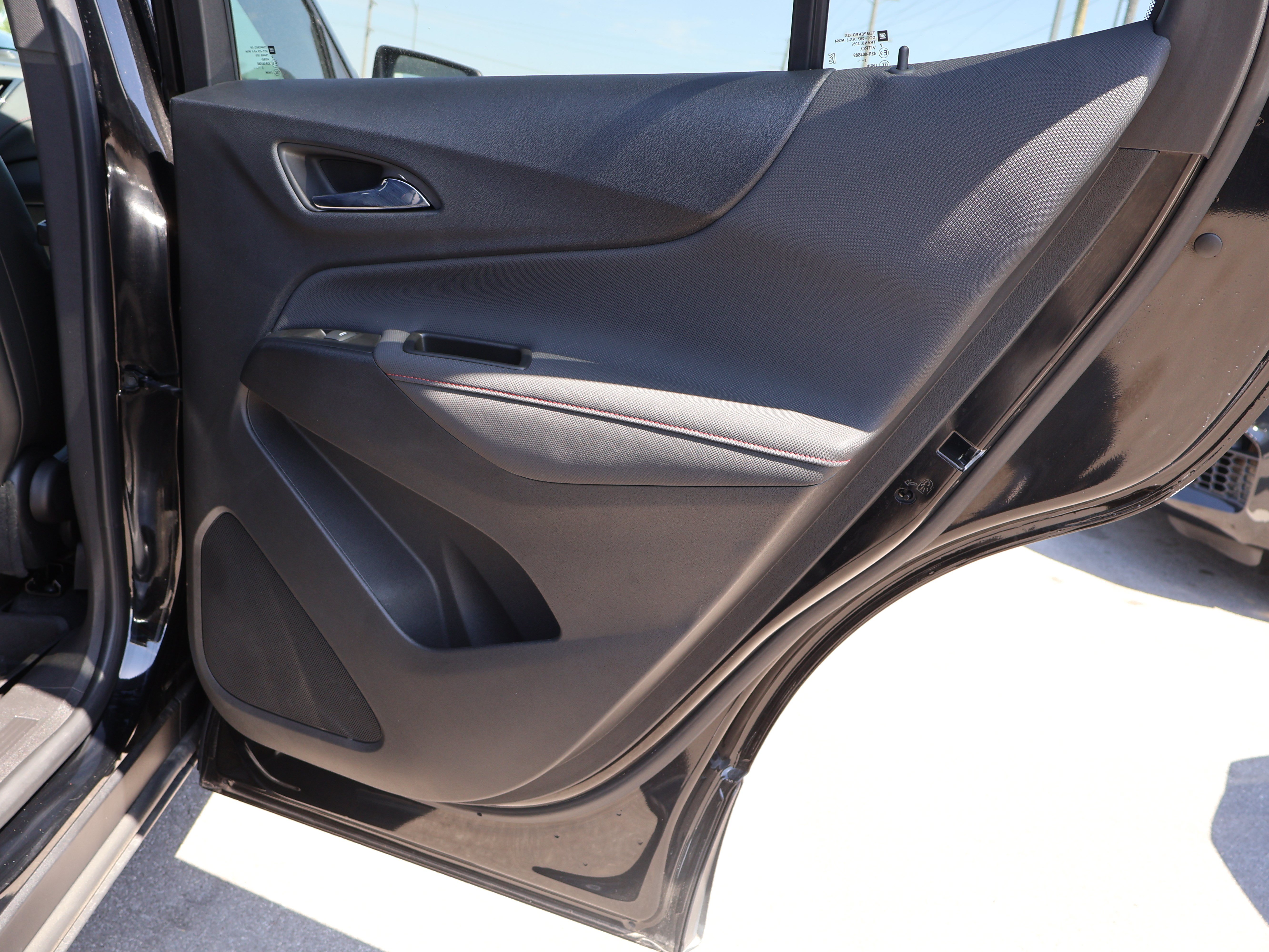 Used 2023 Chevrolet Equinox RS w/ LPO, Floor Liner Package AWD/4WD image 14