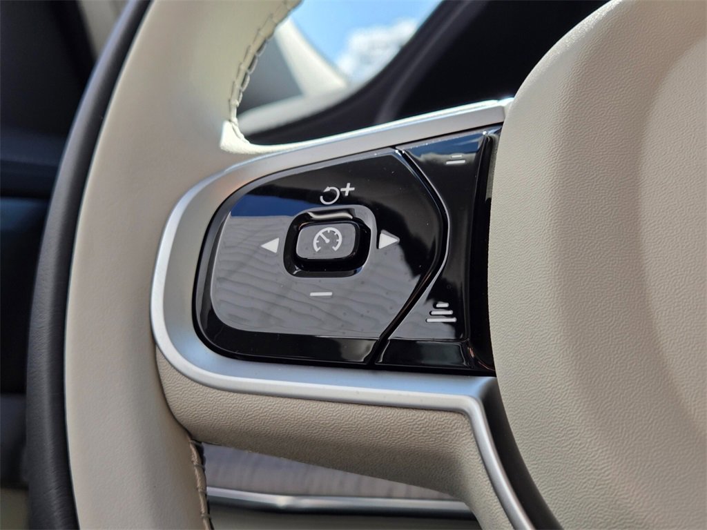 New 2026 Volvo XC90 B6 Ultra image 29