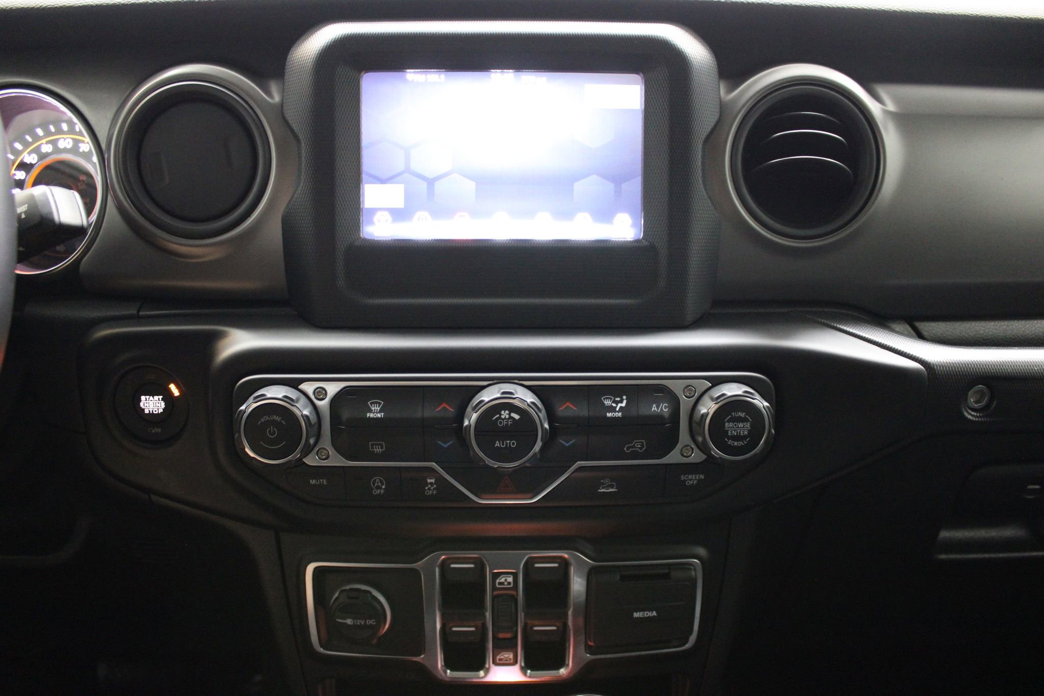 Used 2021 Jeep Wrangler Unlimited Sport AWD/4WD image 28