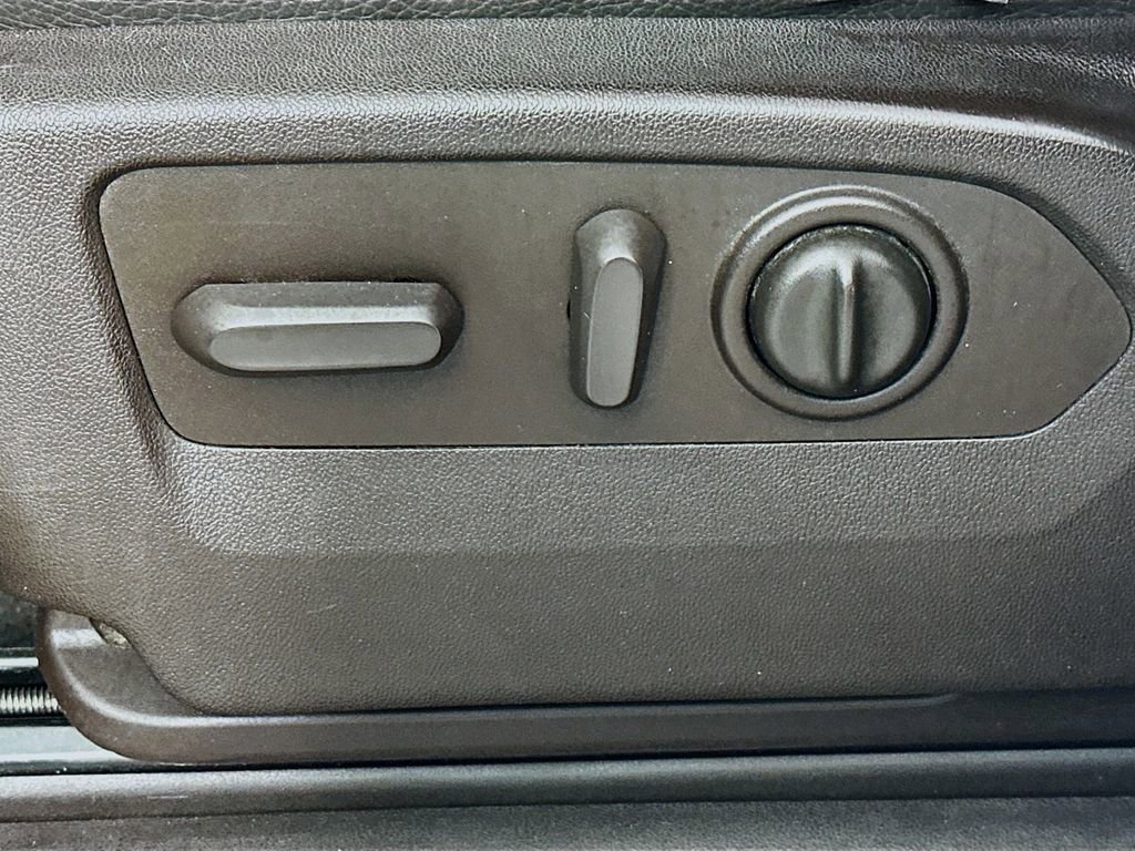 Used 2020 GMC Sierra 3500 Denali w/ Denali Ultimate Package image 22