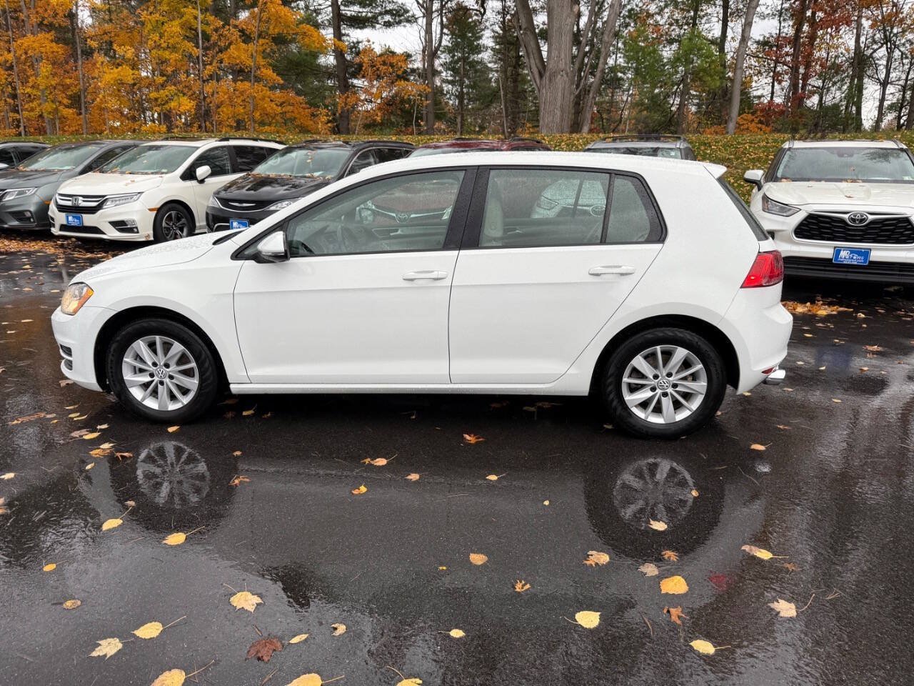 Used 2015 Volkswagen Golf S FWD image 7