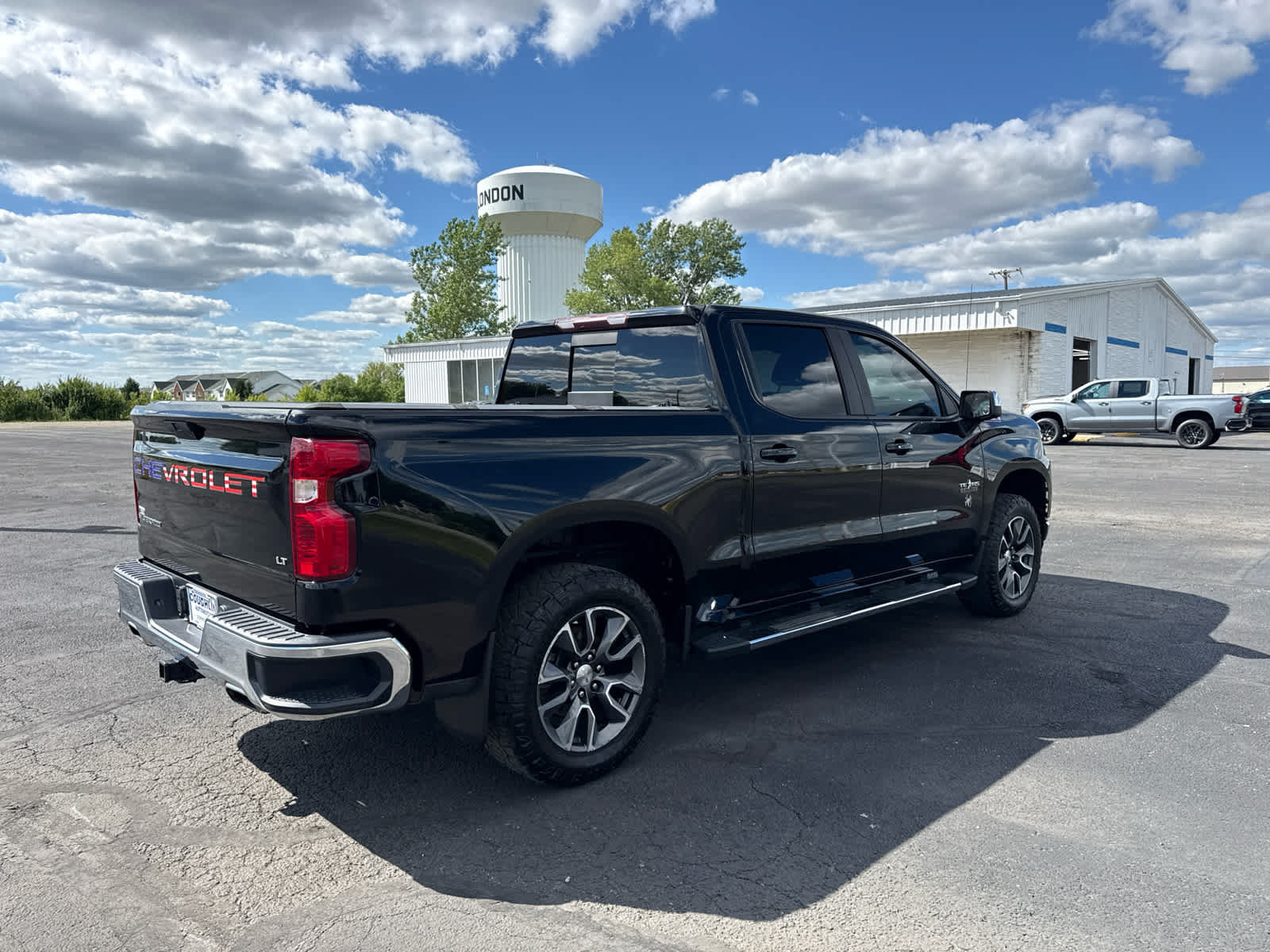 Certified 2020 Chevrolet Silverado 1500 LT w/ Texas Edition AWD/4WD image 5