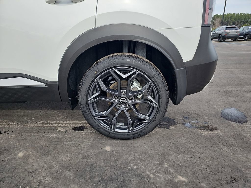 New 2026 Nissan Kicks SR w/ SR Premium Package FWD image 36