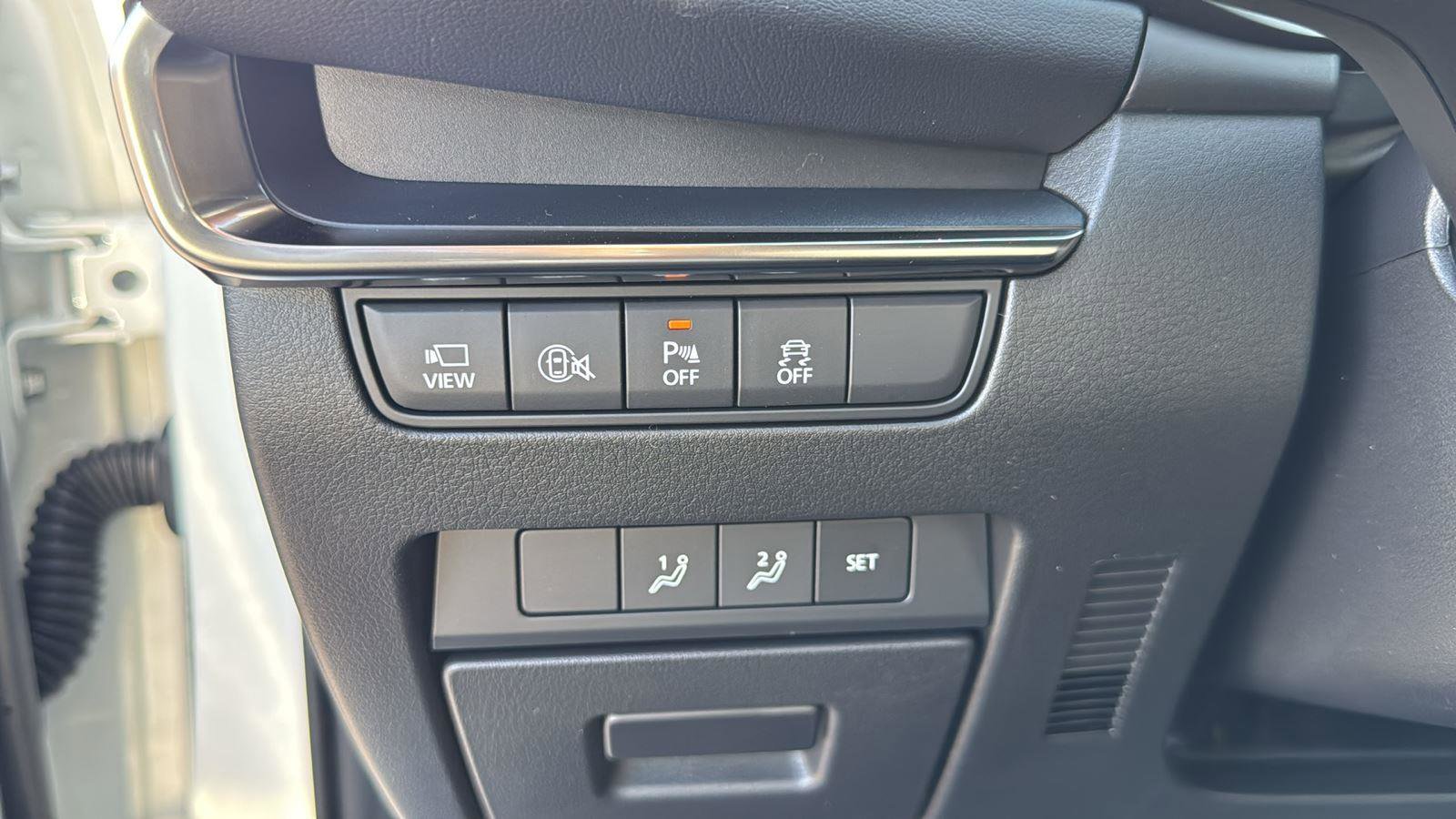 New 2026 MAZDA MAZDA3 Hatchback w/Premium Plus Pkg image 9