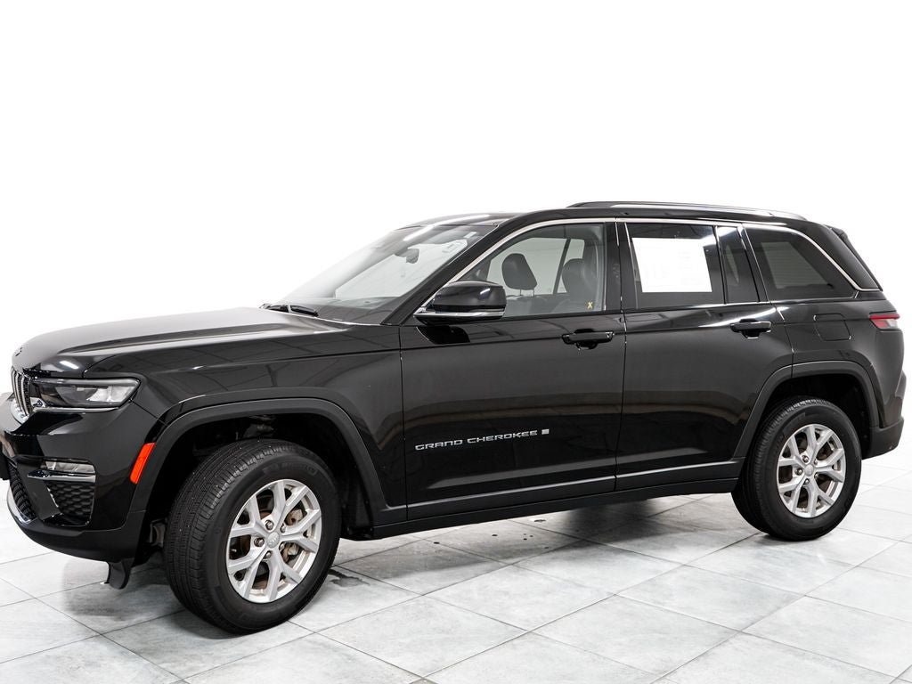 Used 2023 Jeep Grand Cherokee Limited AWD/4WD image 4