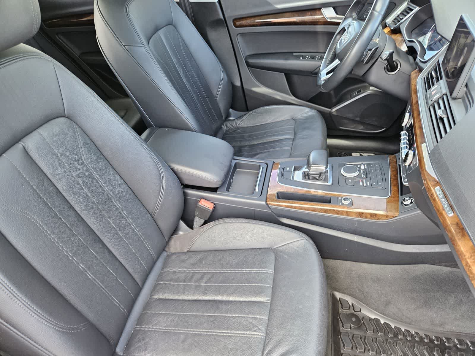 Used 2018 Audi Q5 2.0T Premium Plus w/ Premium Plus Package AWD/4WD image 12