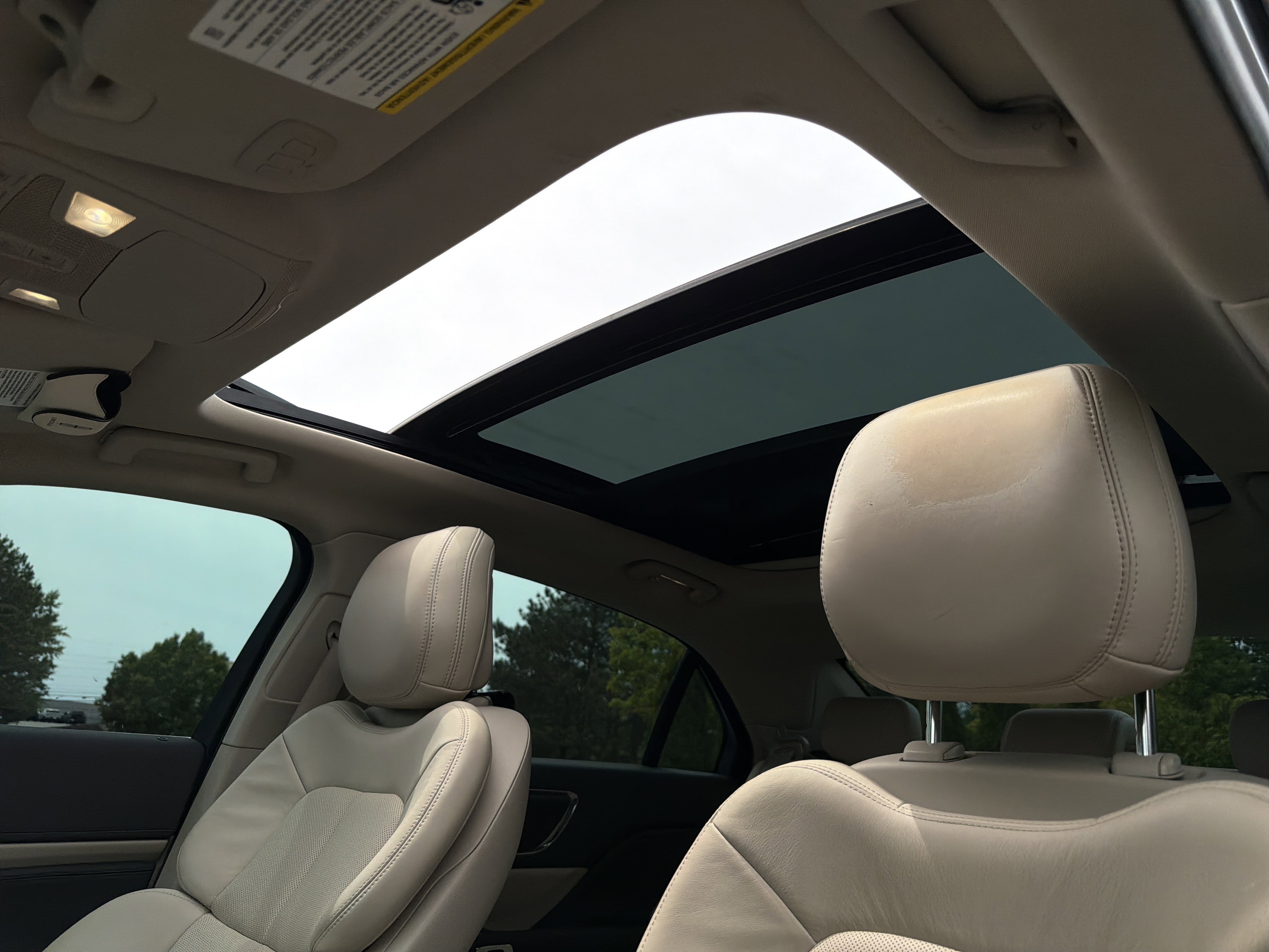 Used 2019 Lincoln Continental Select FWD image 8