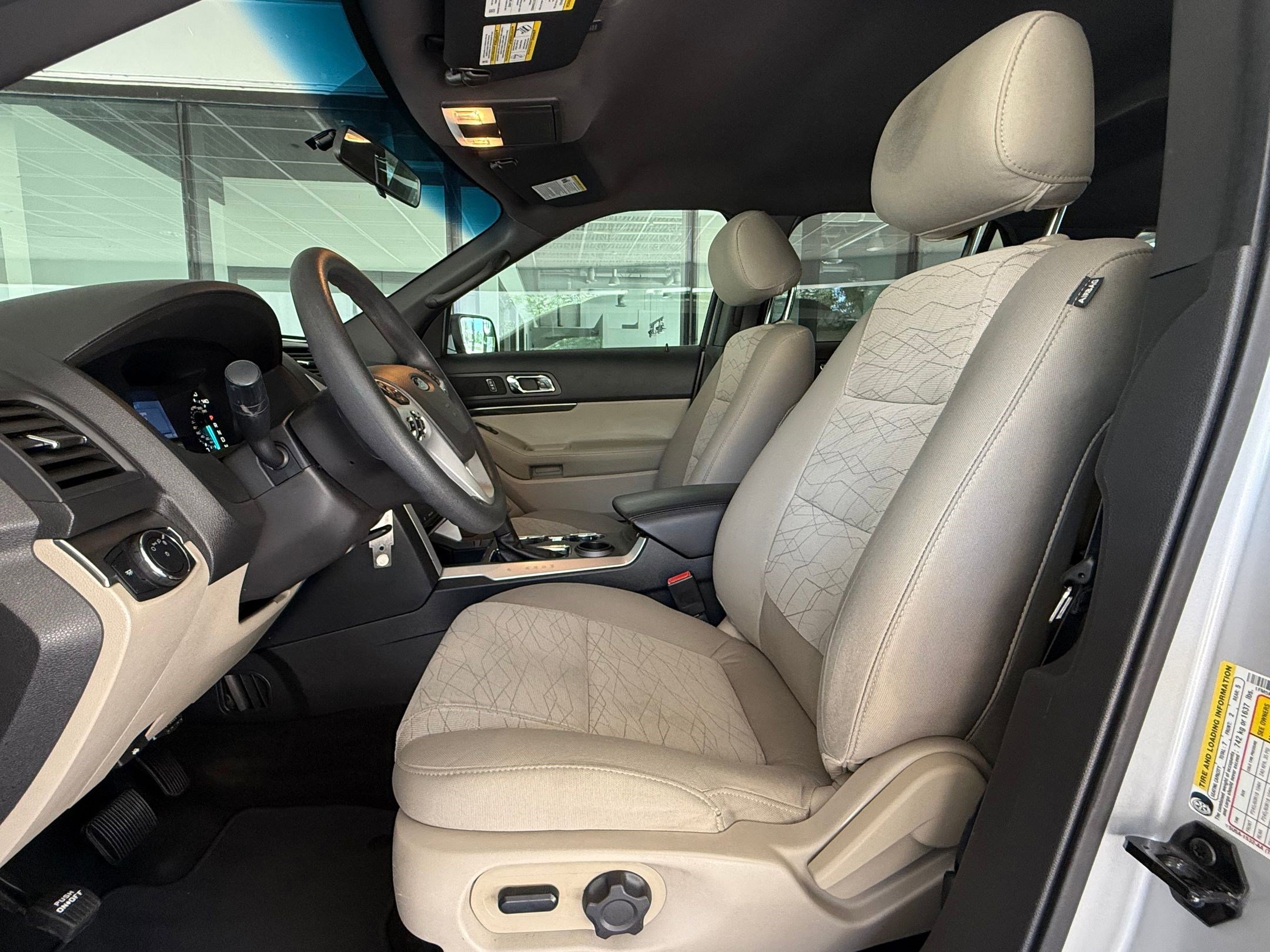 Used 2015 Ford Explorer FWD image 5