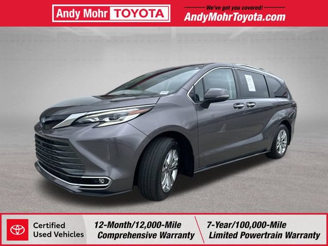 Certified 2023 Toyota Sienna Platinum AWD/4WD image 4