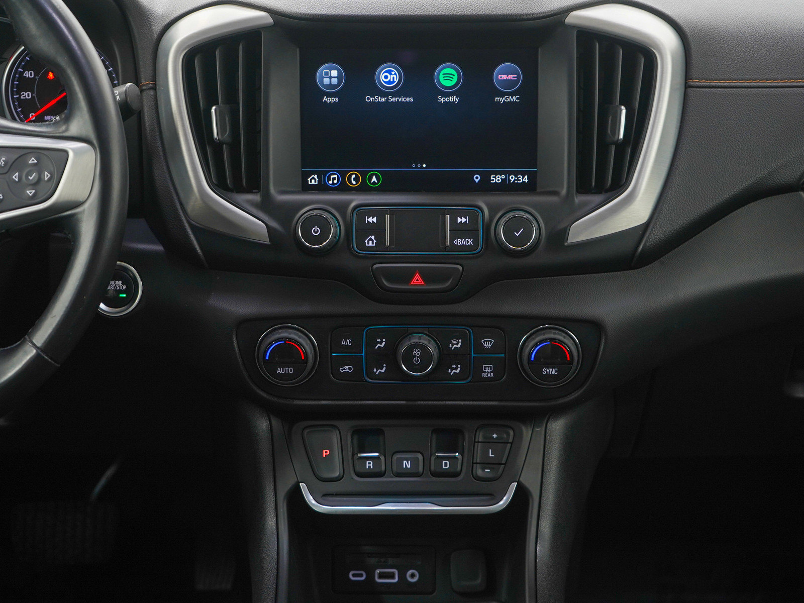 Used 2020 GMC Terrain SLE w/ Driver Convenience Package image 16