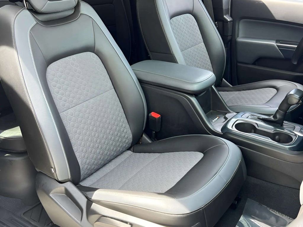 Used 2019 Chevrolet Colorado Z71 AWD/4WD image 10