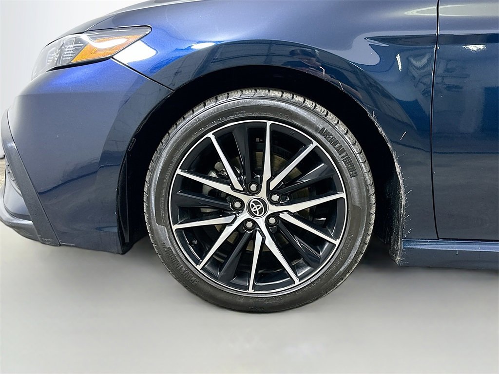 Used 2021 Toyota Camry SE image 8