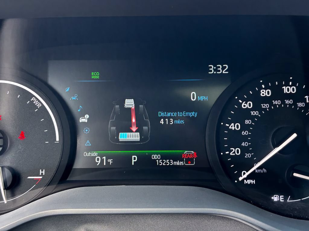 Used 2026 Toyota Sienna XLE FWD image 32