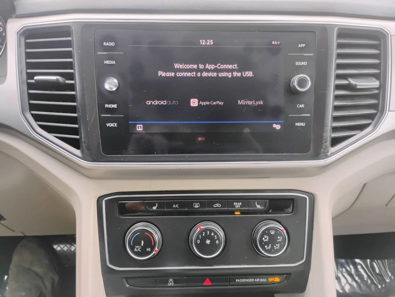 Used 2018 Volkswagen Atlas SE FWD image 14