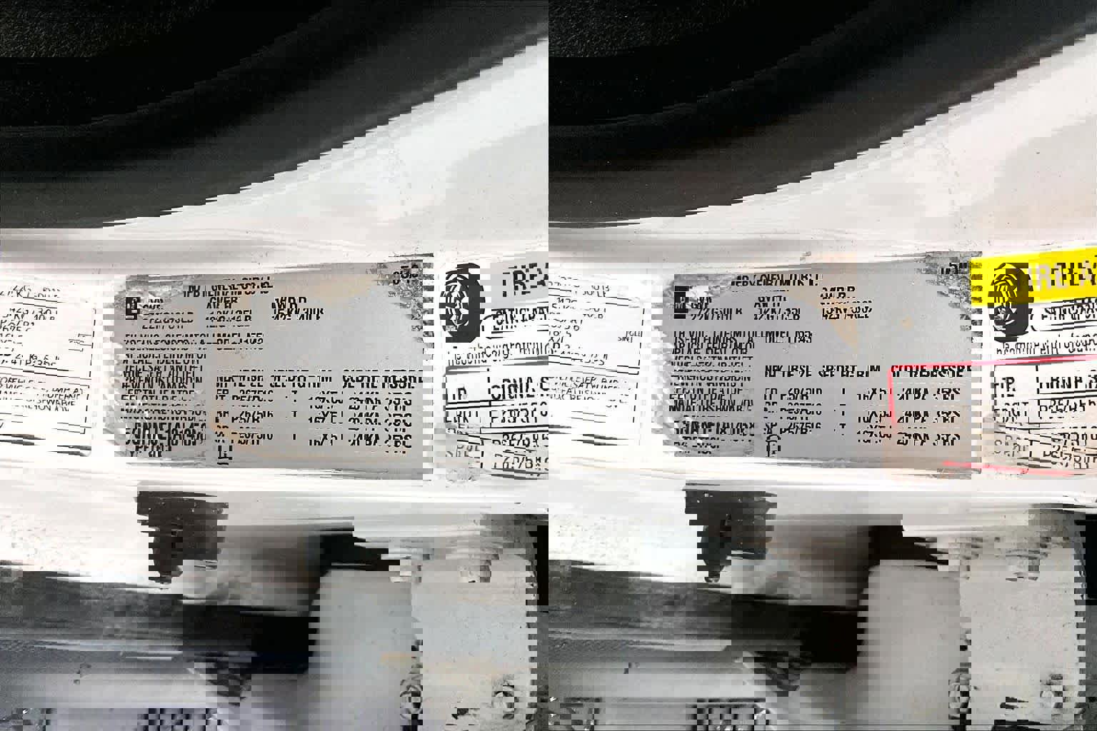 Used 2010 HUMMER H3T Luxury w/ Appearance Package AWD/4WD image 17