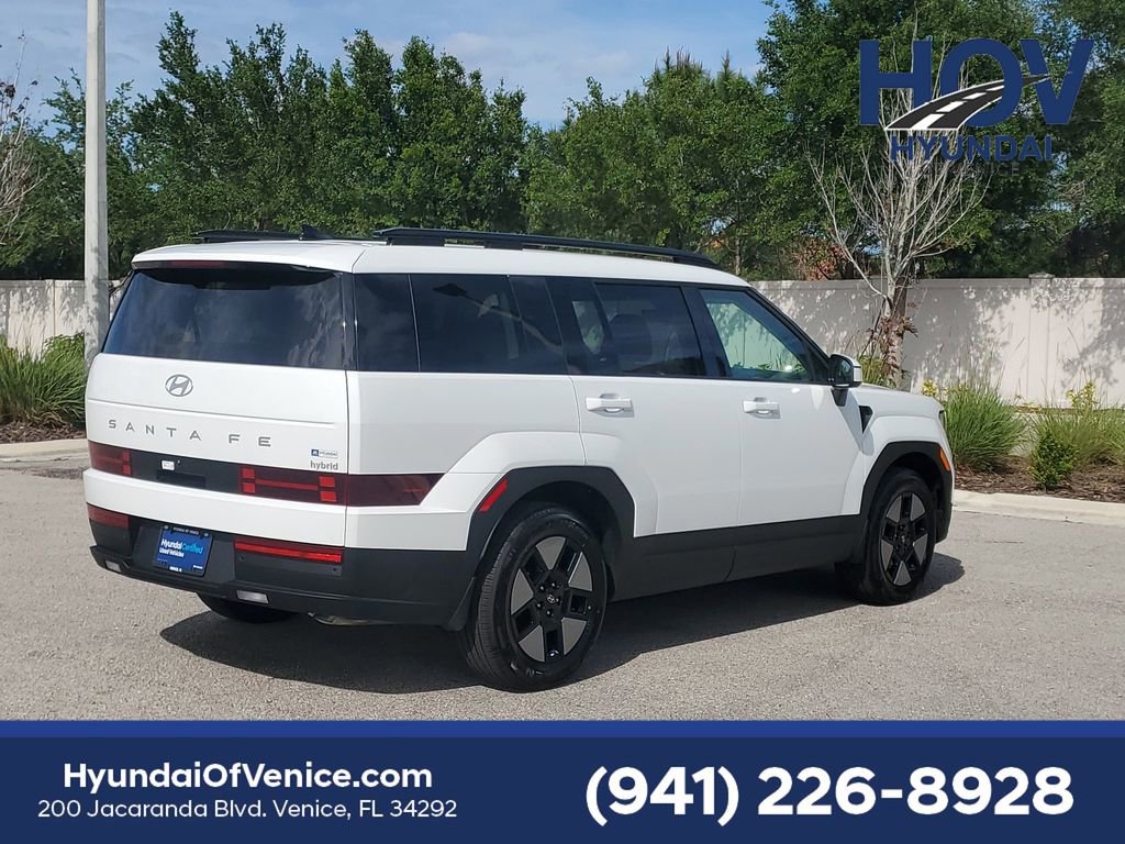 Used 2026 Hyundai Santa Fe SEL FWD image 9