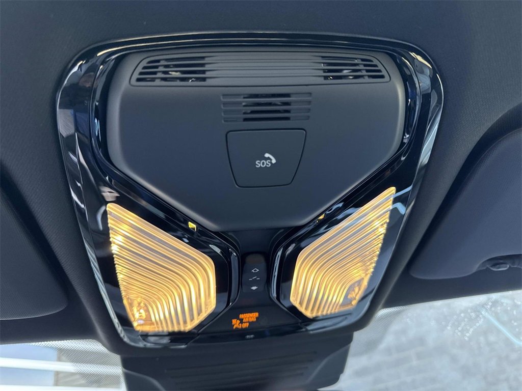 Used 2025 BMW X5 xDrive40i w/ Parking Assistance Package image 21