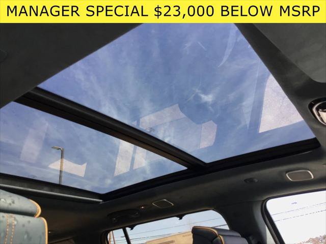 Certified 2023 Jeep Grand Wagoneer Series III AWD/4WD image 17