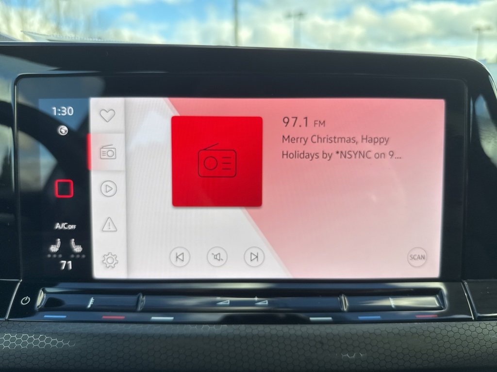 Used 2024 Volkswagen GTI SE image 39