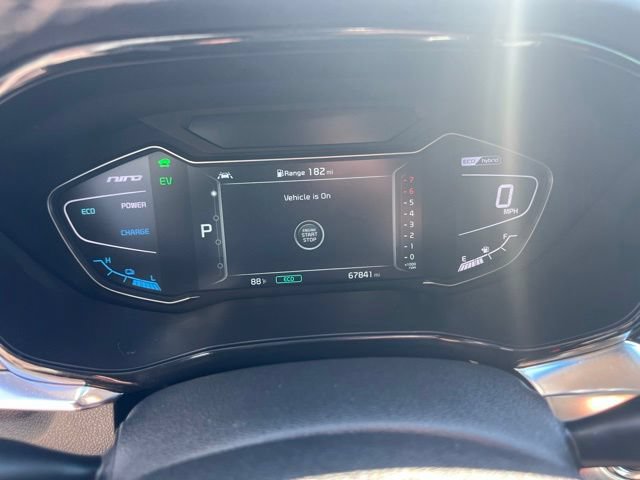 Used 2022 Kia Niro Touring Special Edition FWD image 7