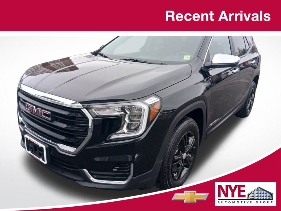 Used 2024 GMC Terrain SLE w/ Driver Convenience Package image 1