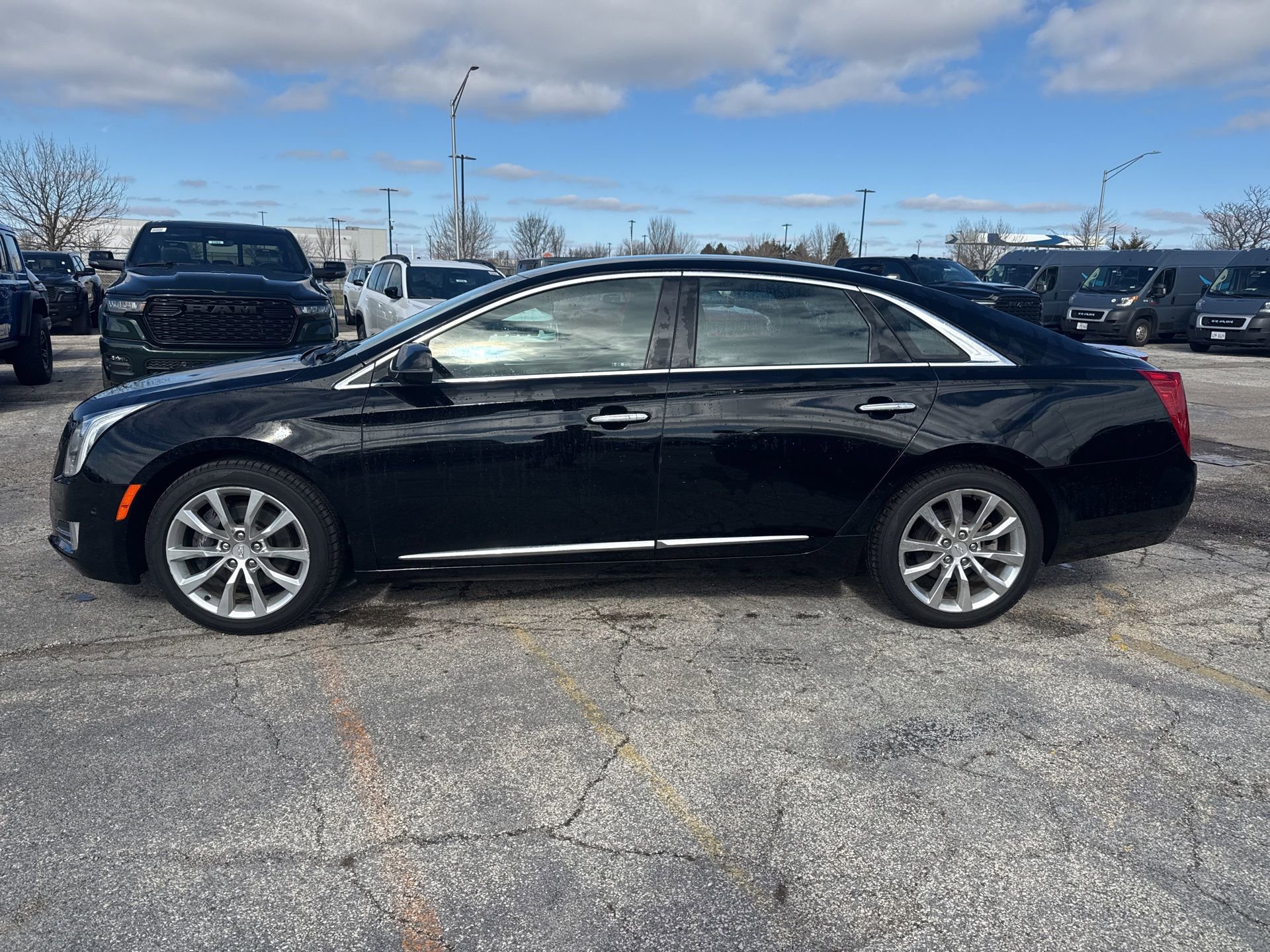 Used 2017 Cadillac XTS Luxury image 9