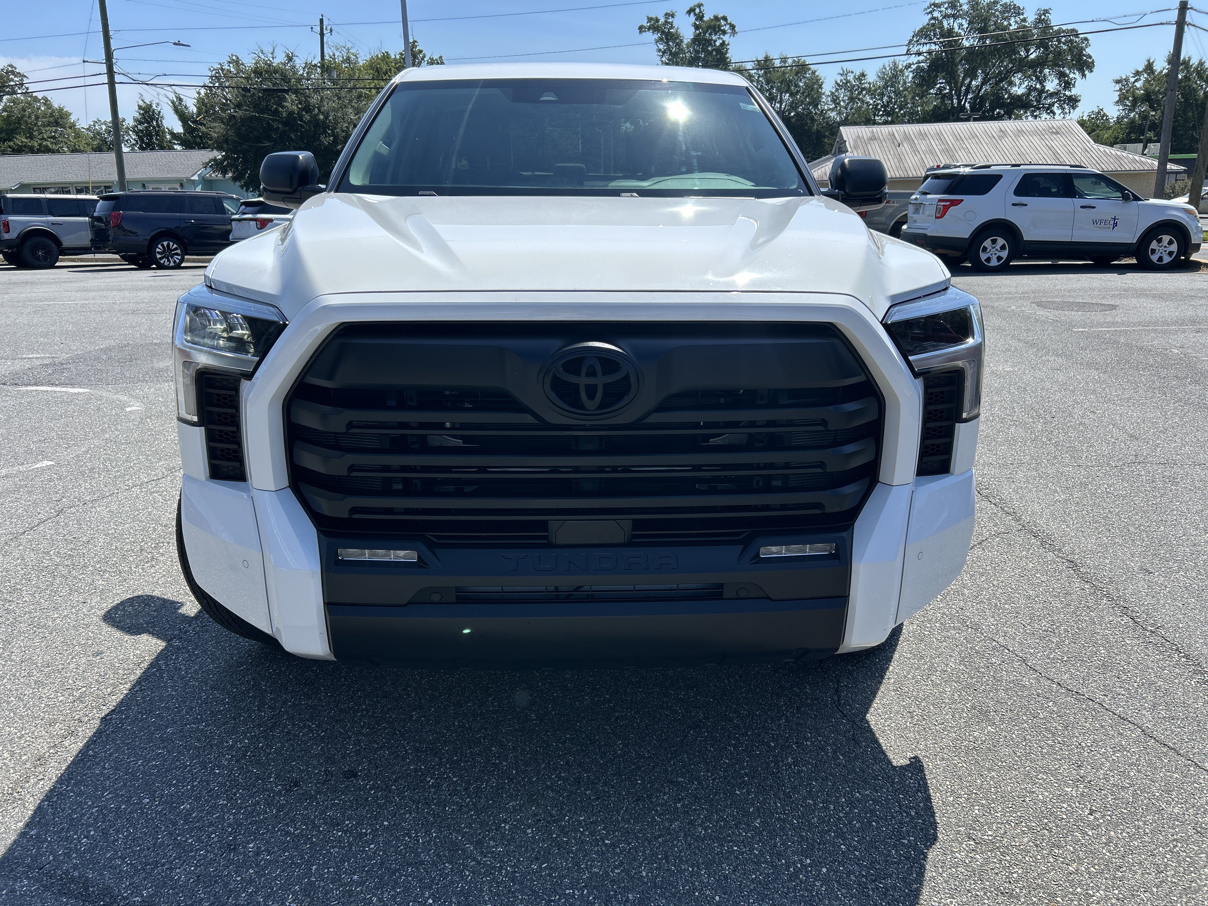 Used 2024 Toyota Tundra SR5 w/ SR5 Convenience Package AWD/4WD image 2