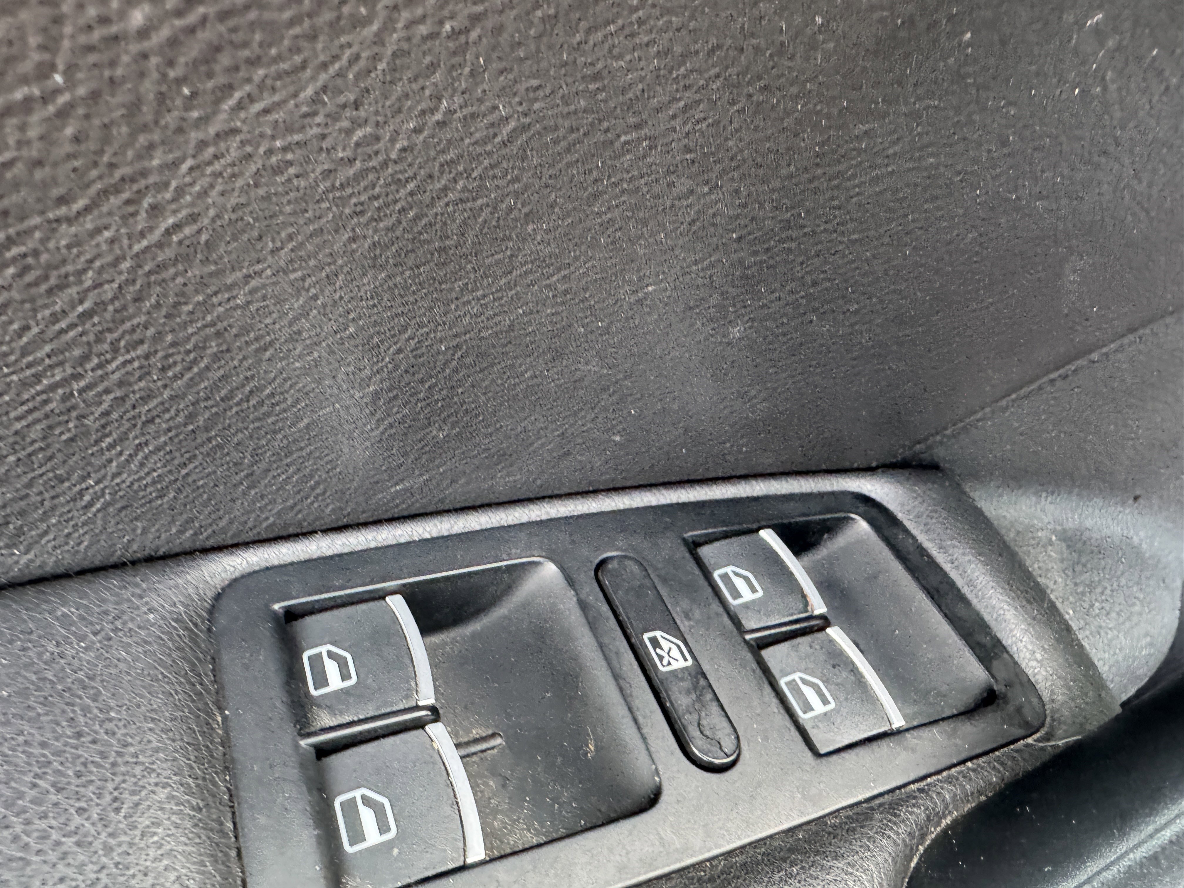 Used 2014 Volkswagen Passat TDI SEL Premium image 11