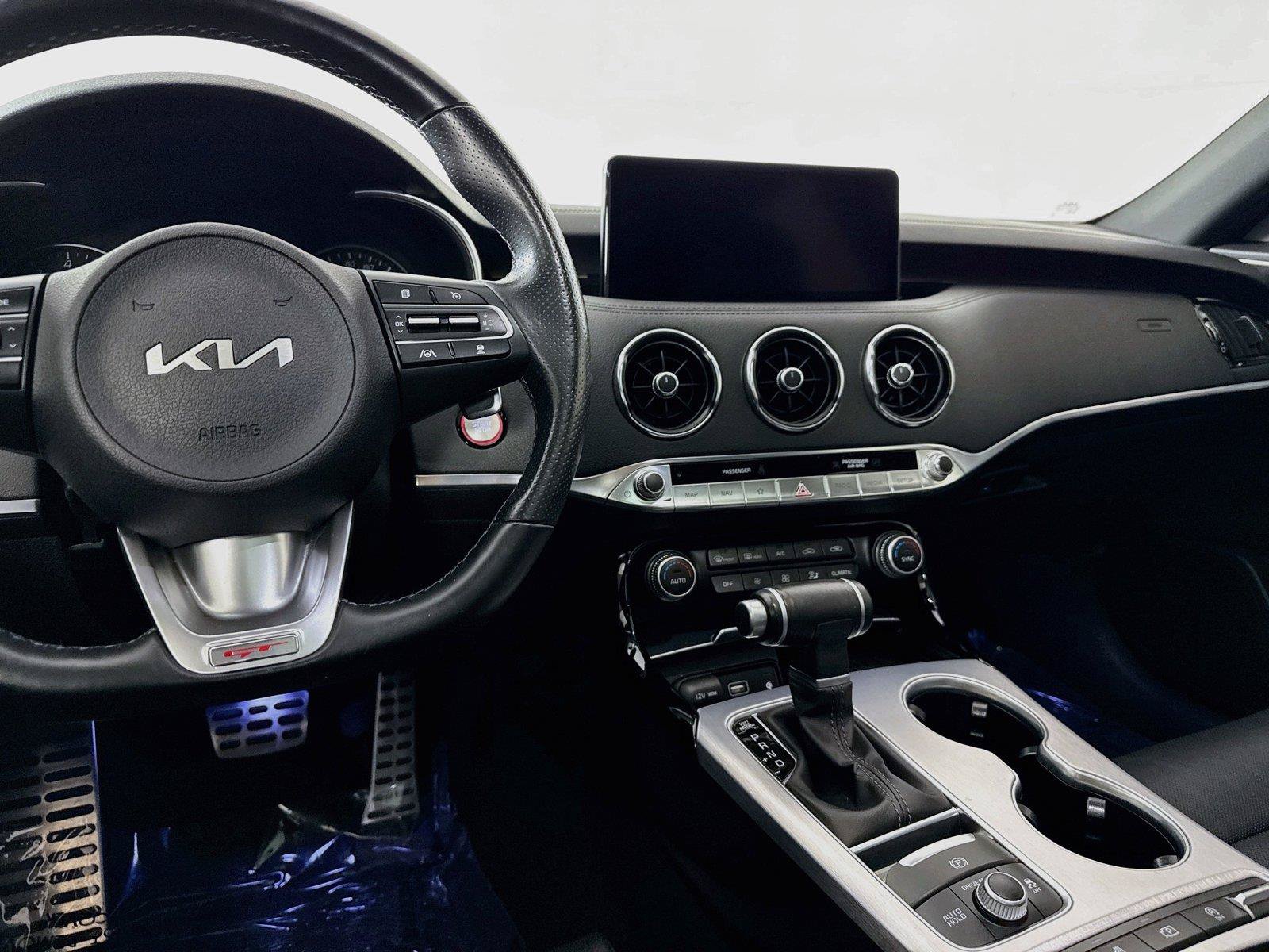 Used 2022 Kia Stinger GT1 AWD/4WD image 32