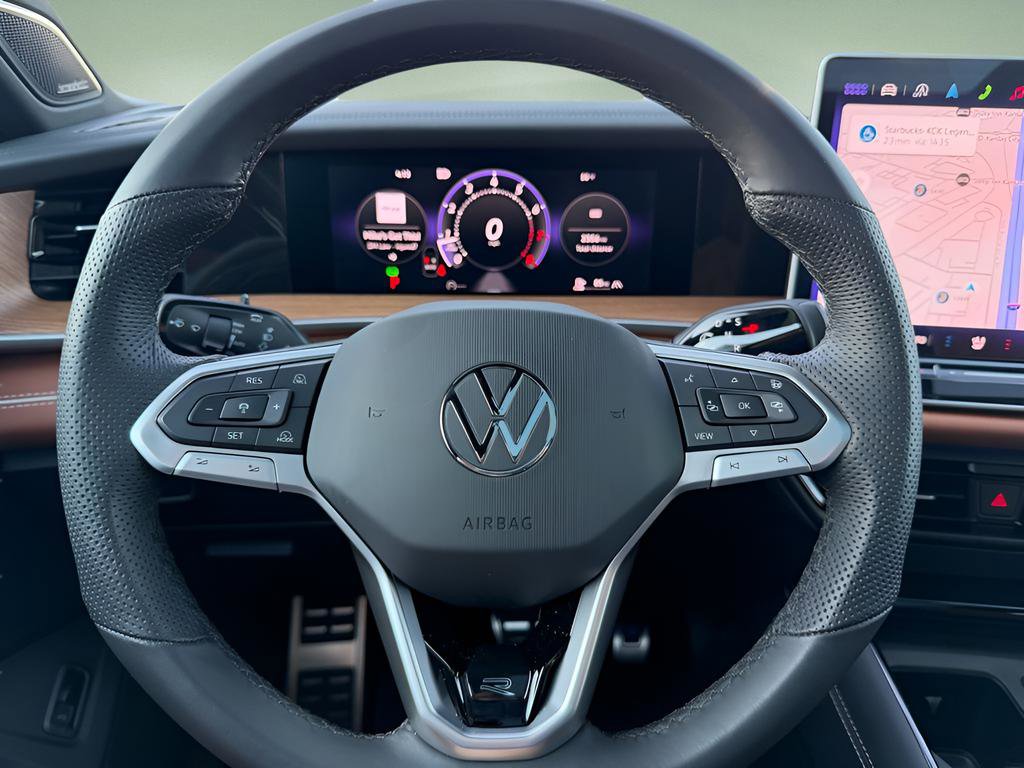 Used 2026 Volkswagen Tiguan SEL R-Line image 25