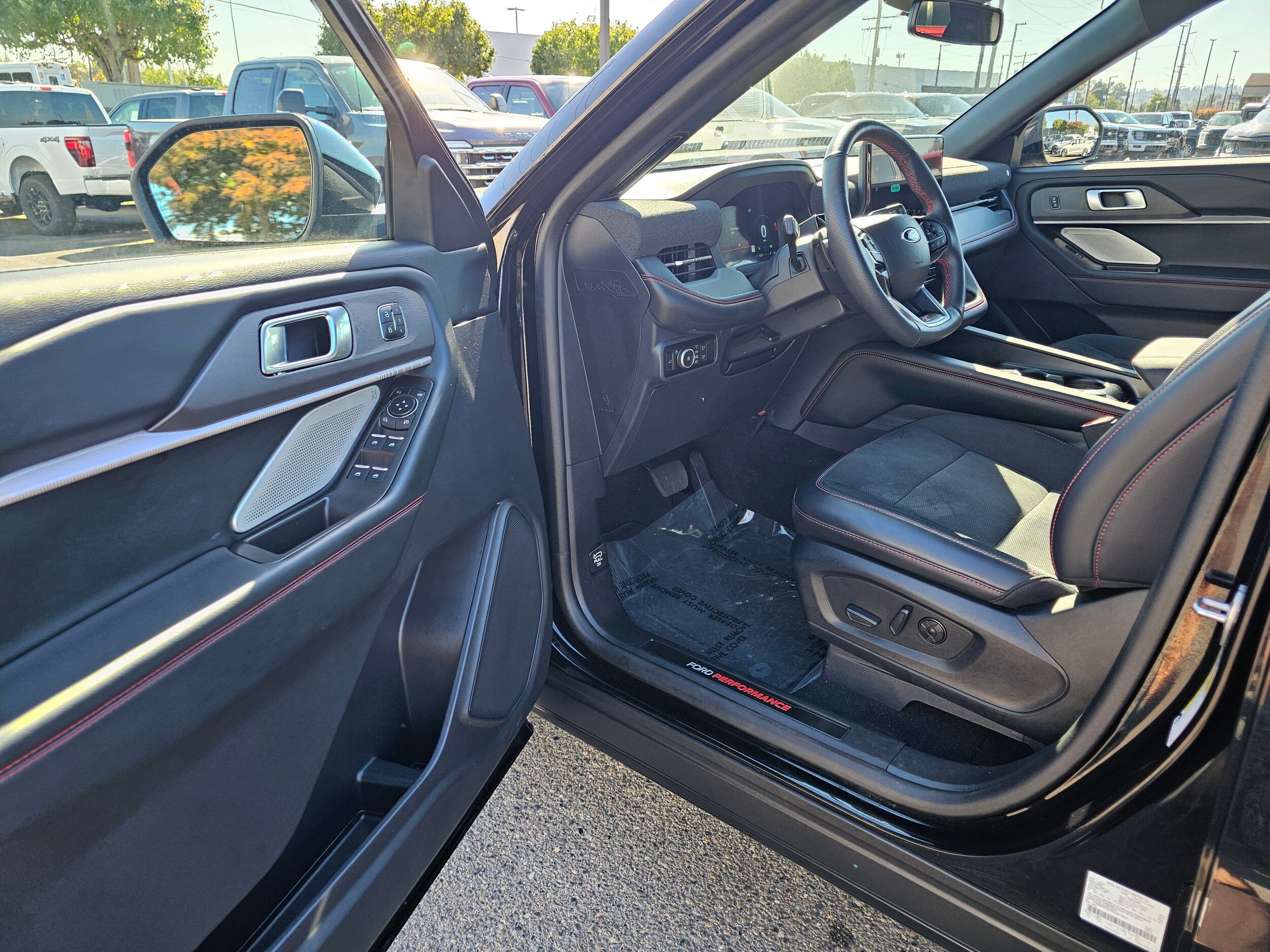 Used 2025 Ford Explorer ST w/ Sun And Sound Package AWD/4WD image 21