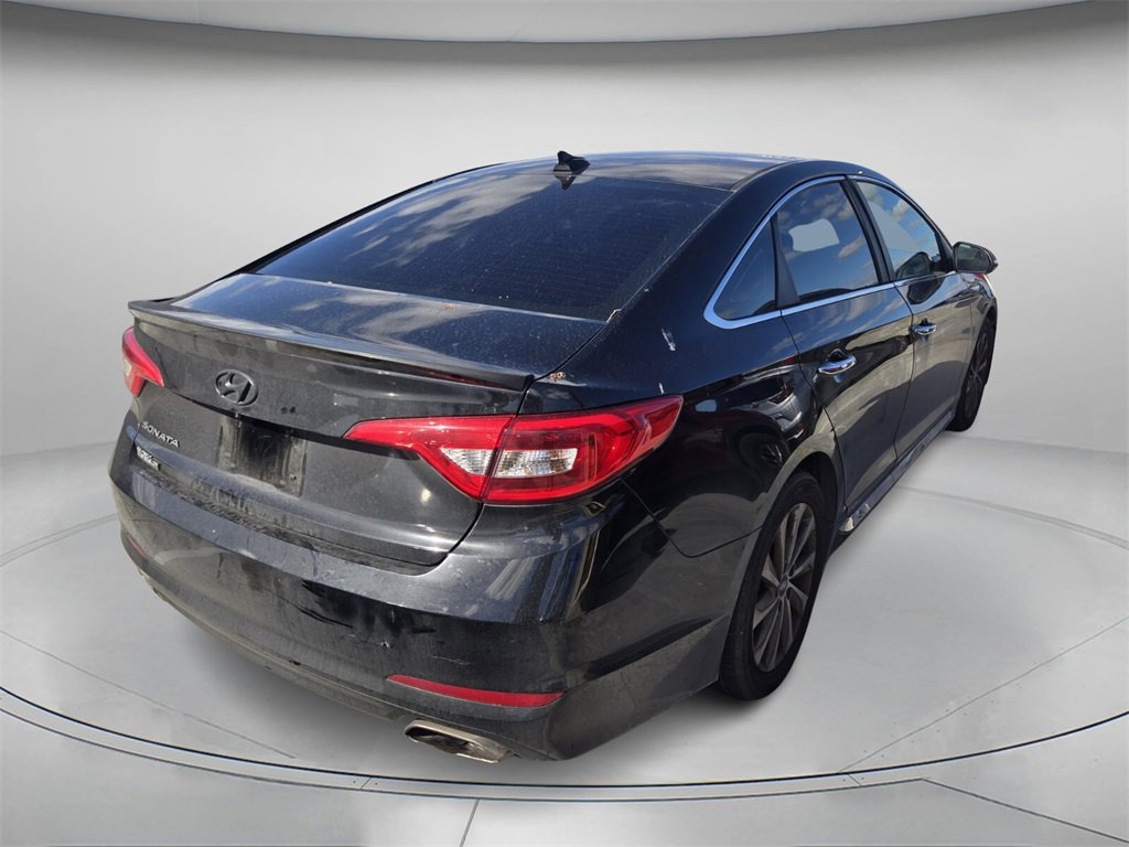 Used 2015 Hyundai Sonata Sport w/ Option Group 03 image 3
