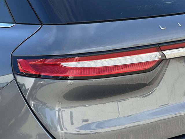 Used 2022 Lincoln Corsair AWD w/ Premium Package image 9