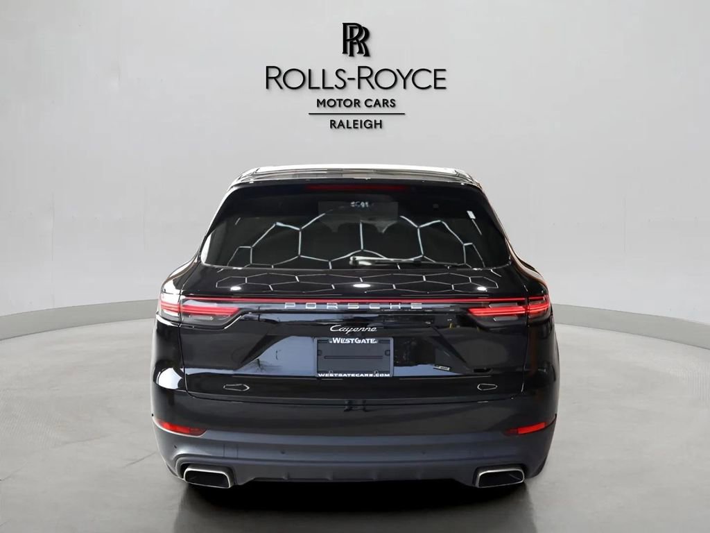 Used 2019 Porsche Cayenne Base image 5