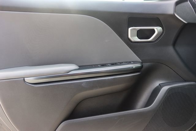 Used 2025 Kia K4 LXS image 23