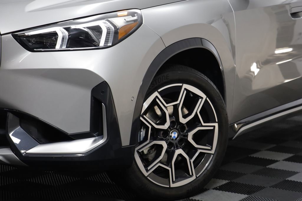 Certified 2025 BMW X1 xDrive28i w/ Convenience Package image 3