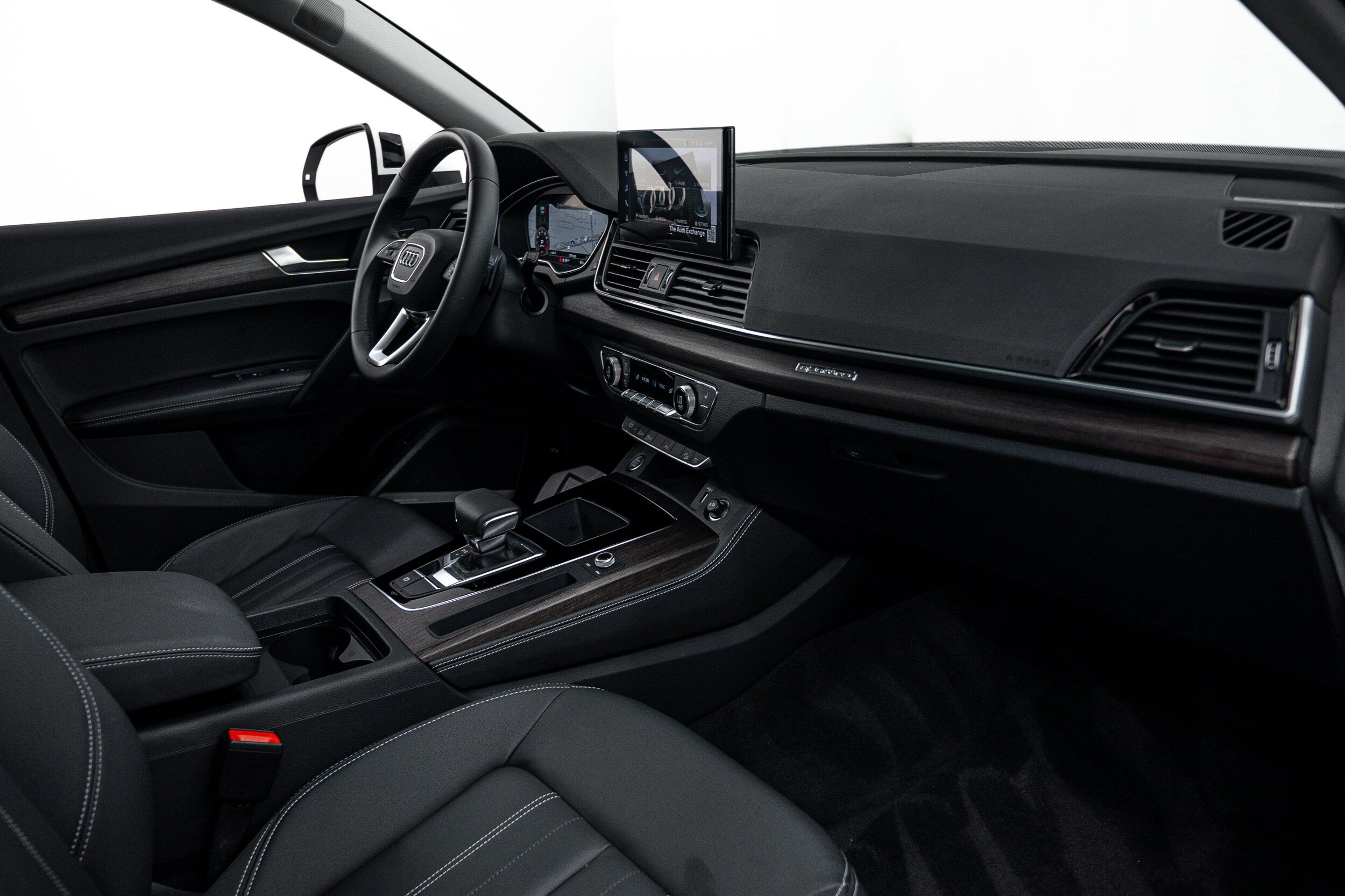 Certified 2023 Audi Q5 2.0T Premium Plus w/ Premium Plus Package AWD/4WD image 8