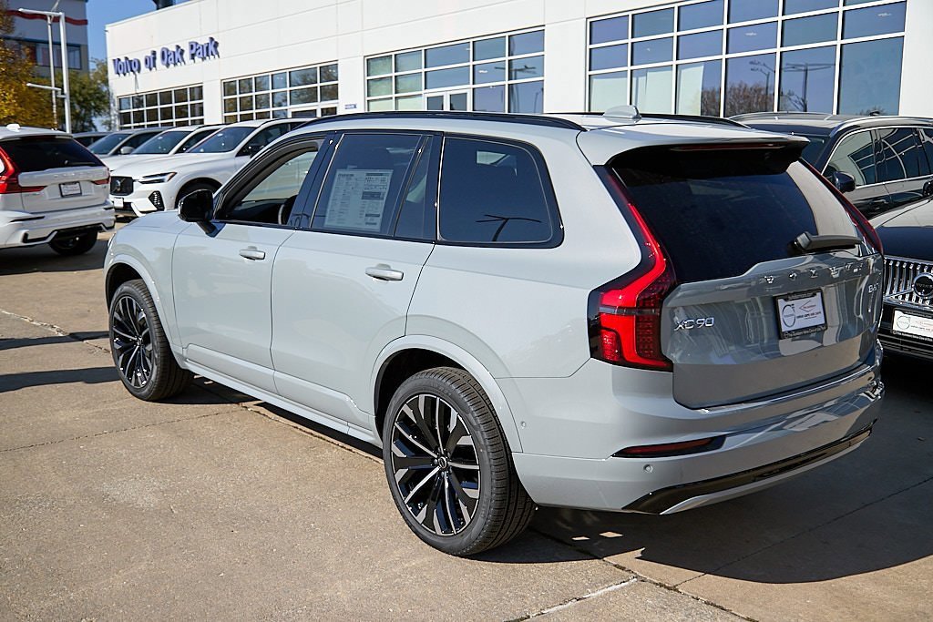 New 2026 Volvo XC90 B6 Ultra w/ Protection Package image 7