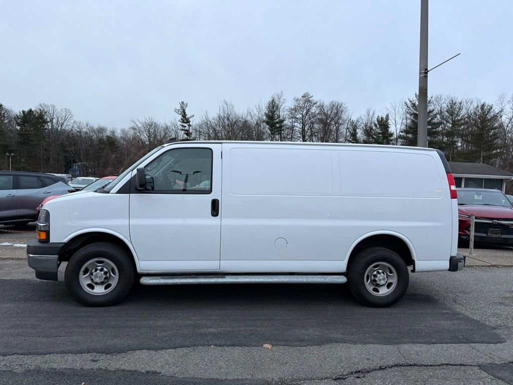 Used 2024 Chevrolet Express 2500 Work Van w/ Driver Convenience Package image 4