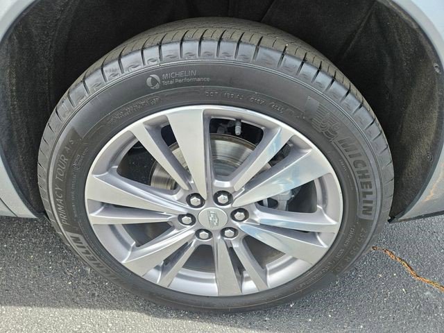 Certified 2024 Cadillac XT6 Premium Luxury w/ LPO, Floor Liner Package FWD image 17