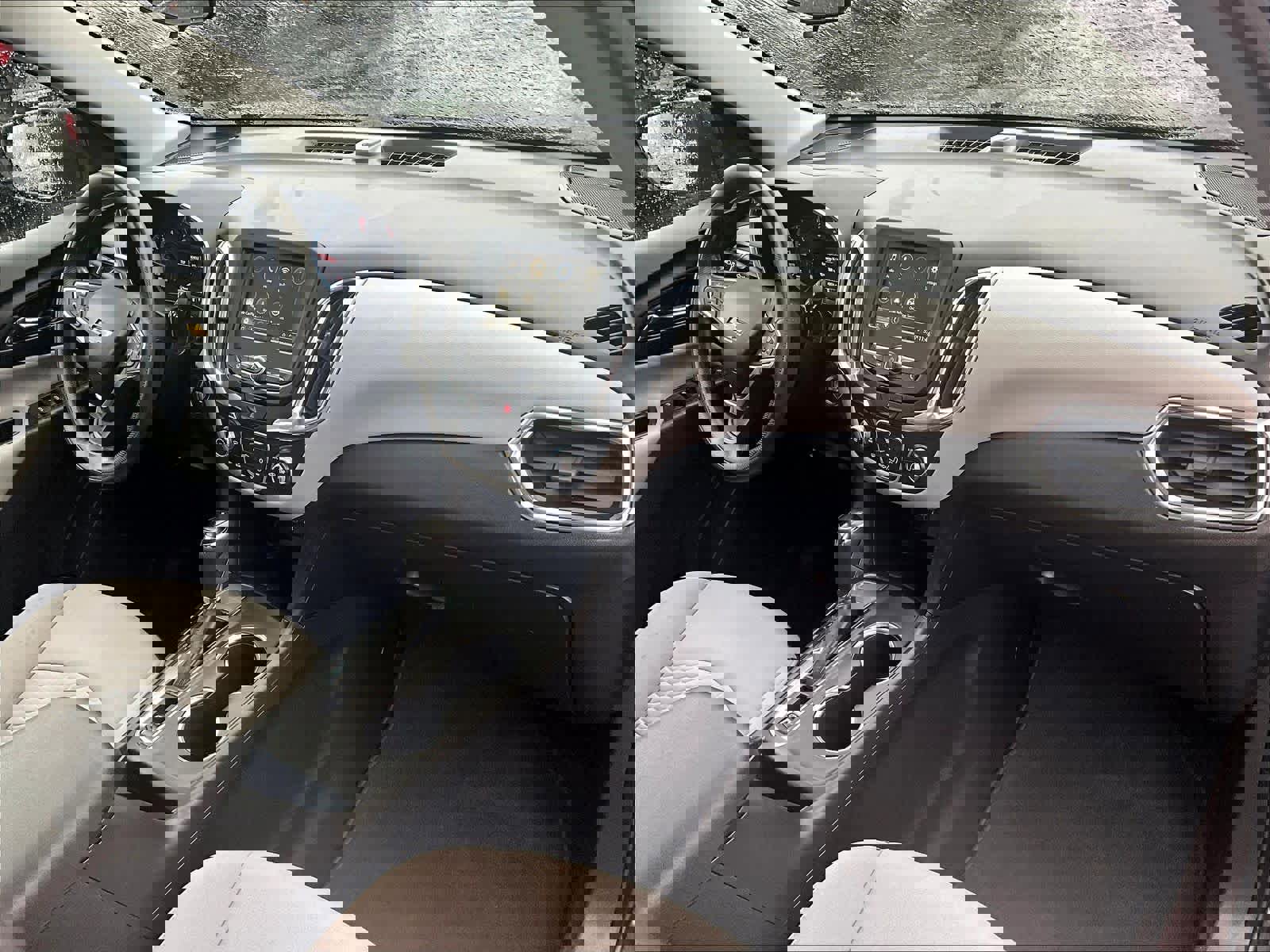 Used 2019 Chevrolet Equinox LS image 21