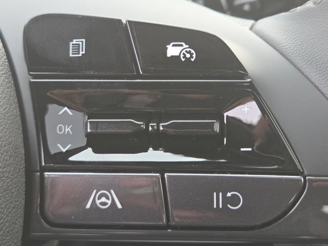 New 2026 Hyundai Elantra SEL Sport FWD image 28
