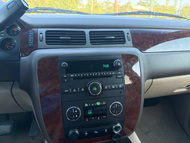 Used 2012 Chevrolet Suburban LT w/ Texas Edition RWD image 13