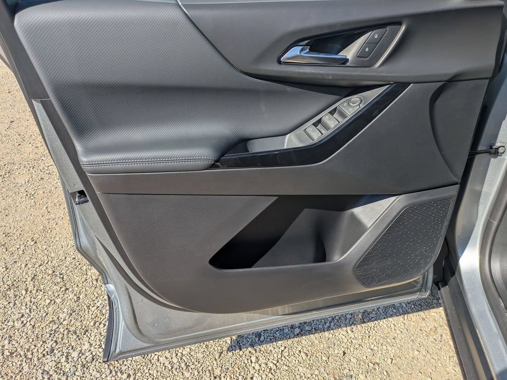 New 2026 Chevrolet Equinox LT FWD image 8