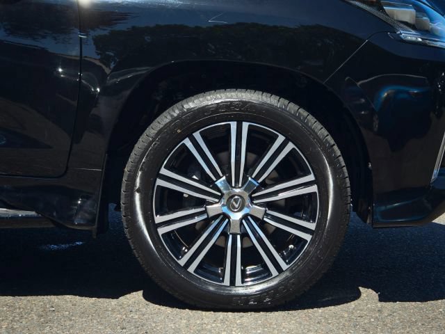 Used 2018 Lexus LX 570 4WD image 67