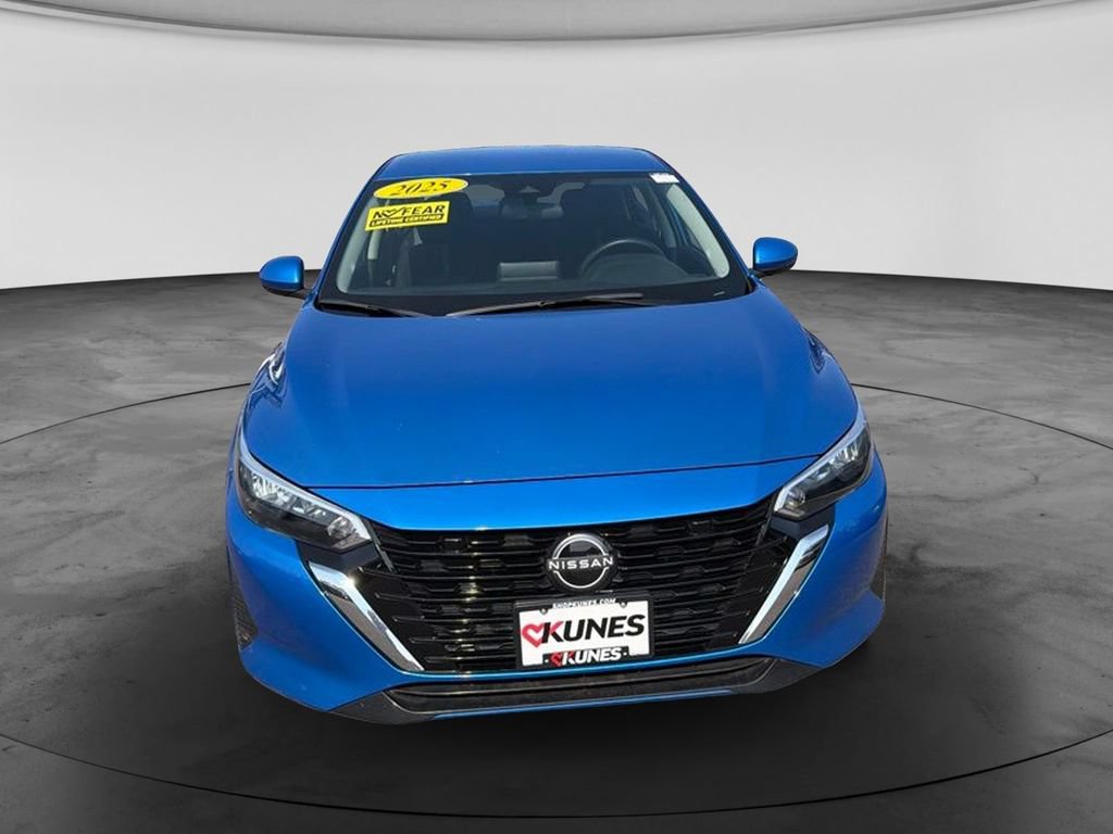 Used 2025 Nissan Sentra SV FWD image 3