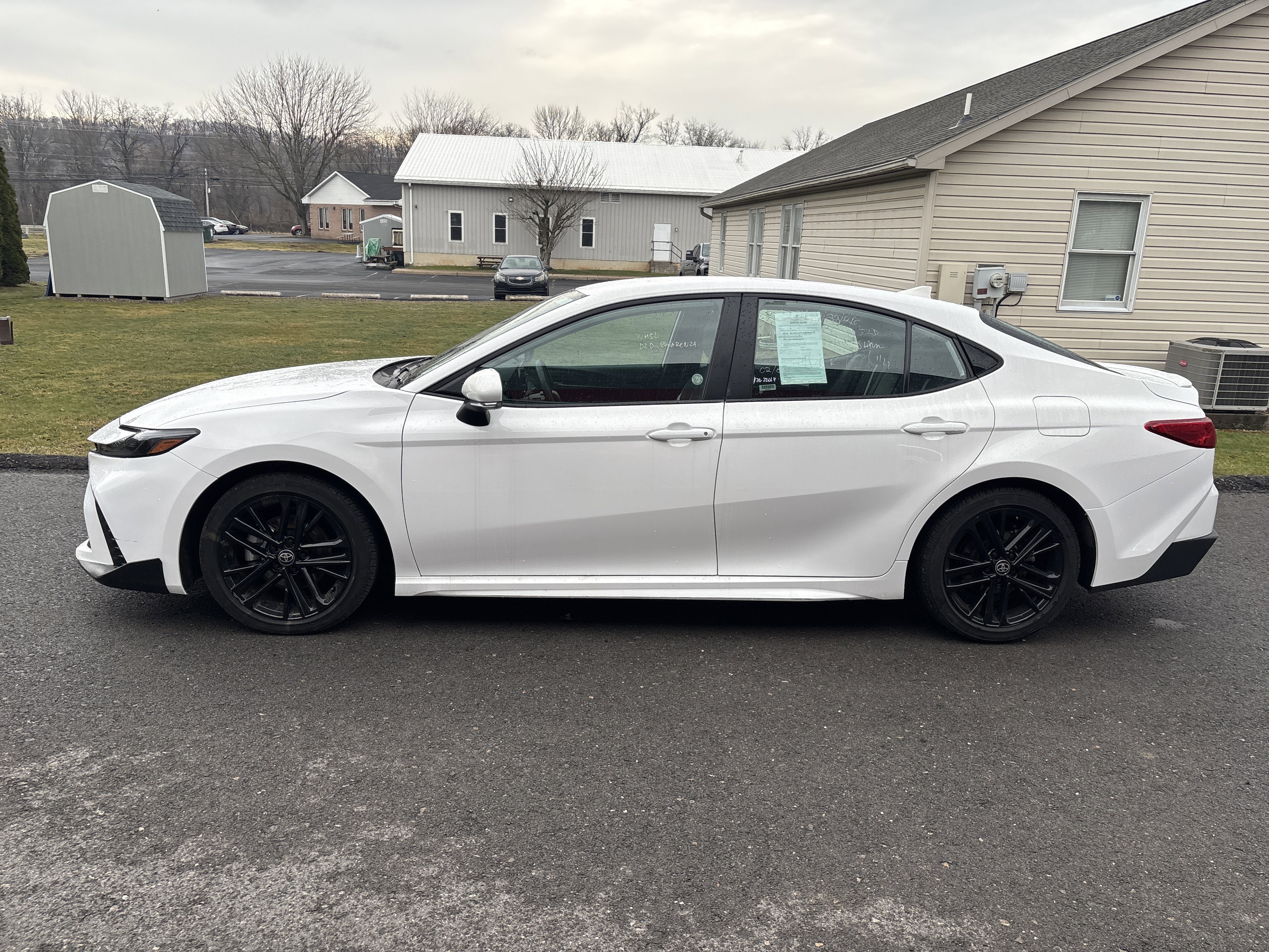 Certified 2025 Toyota Camry SE image 7