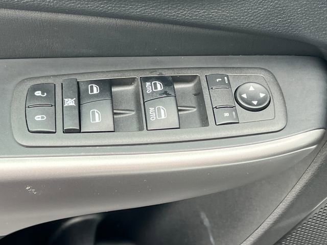 Used 2022 Jeep Cherokee Latitude Lux AWD/4WD image 17